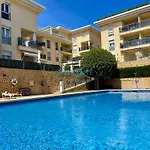 Manzana Bonito Y Comodo Con Piscina شقة كاليبي